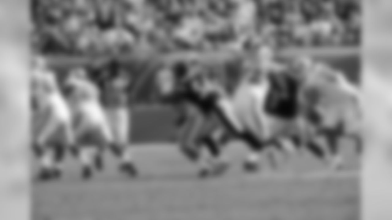 09_MIA_Woodley sack1