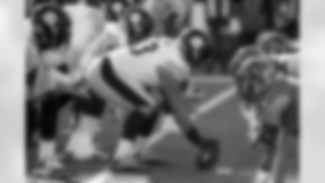 Pittsburgh Steelers center Kendrick Green (53) during a regular season game between the Pittsburgh Steelers and the Cincinnati Bengals, Sunday, Nov. 28, 2021 in Cincinnati, OH. The Bengals beat the Steelers 41-10. (Karl Roser / Pittsburgh Steelers)