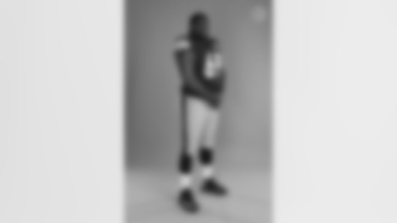 Pittsburgh Steelers offensive lineman Kevin Dotson (69) poses for a photo during the Steelers 2021 media day, Saturday, July 24, 2021 in Pittsburgh, PA. (Caitlyn Epes / Pittsburgh Steelers)