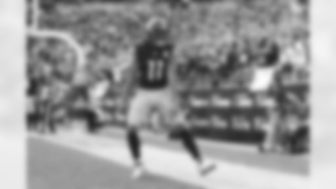 Pittsburgh Steelers wide receiver Chase Claypool (11) during a regular season game between the Pittsburgh Steelers and the Tampa Bay Buccaneers, Sunday, Oct. 16, 2022 in Pittsburgh, PA. (Abigail Dean / Pittsburgh Steelers)