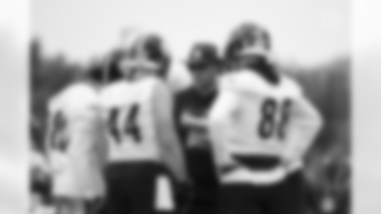 The Pittsburgh Steelers participate in the Organized Team Activities (OTAs), Thursday May 26, 2022 at the UPMC Rooney Sports Complex. (Abigail Dean / Pittsburgh Steelers)