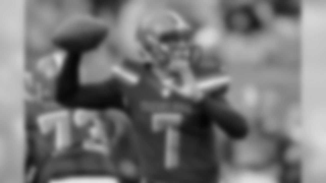 Browns QB Austin Davis enters the game having completed 32 of 48 passes (66.7%) for 307 yards, 1 touchdown, and 1 interception and has a quarterback rating of 82.5.