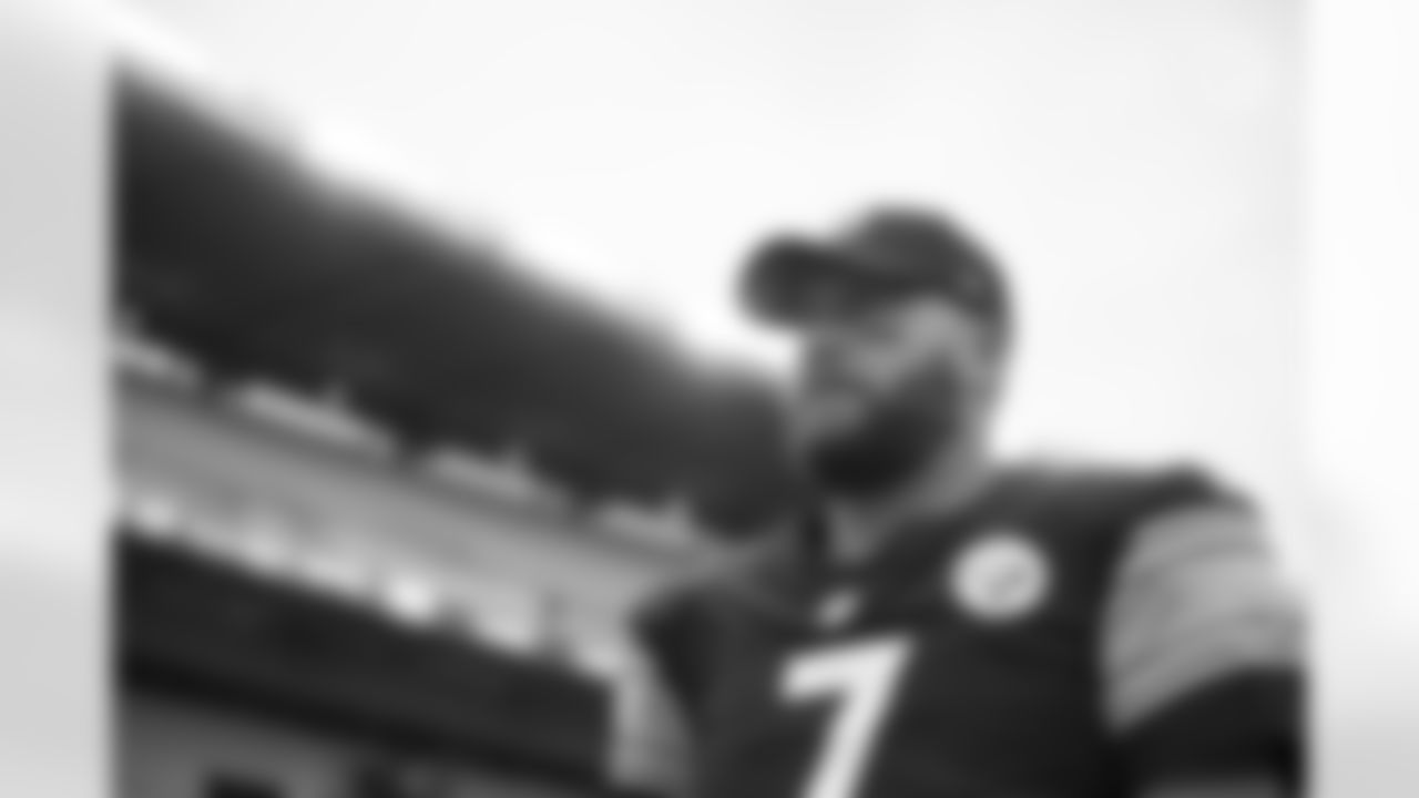 Pittsburgh Steelers quarterback Ben Roethlisberger (7) during a regular season game between the Pittsburgh Steelers and the Philadelphia Eagles, Sunday, Oct. 11, 2020 in Pittsburgh, PA. The Steelers defeated the Eagles 38-29. (Karl Roser / Pittsburgh Steelers)