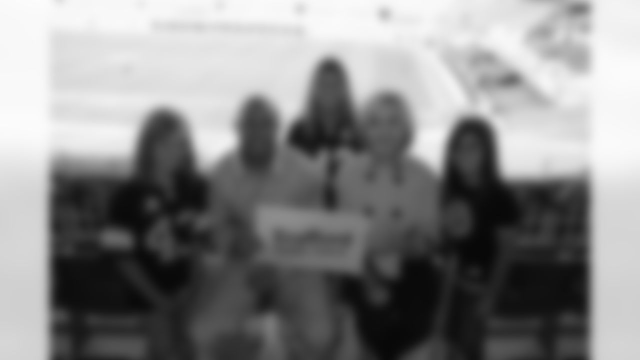 08_CaringTeam_Luncheon_dh_388