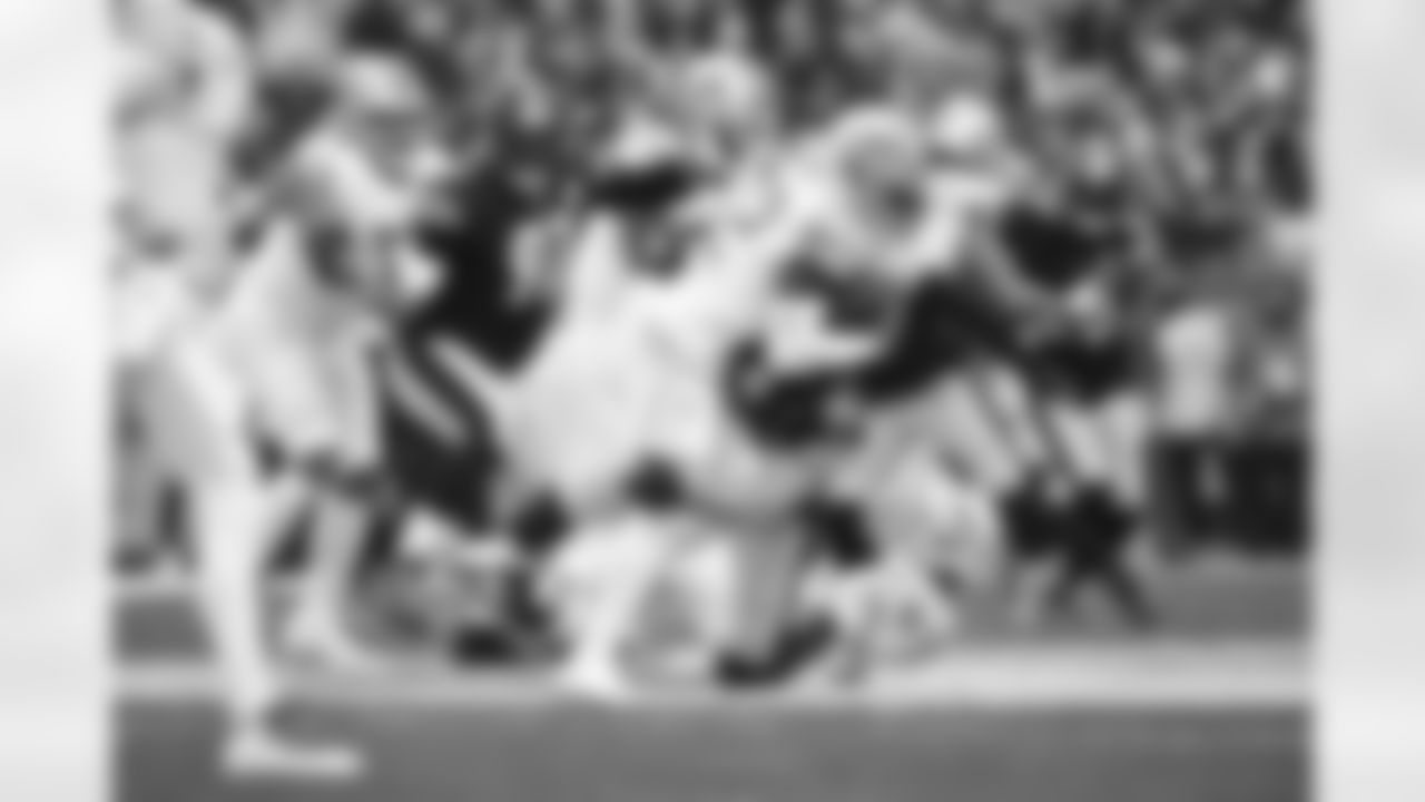 Pittsburgh Steelers linebacker T.J. Watt (90) during a regular season game between the Pittsburgh Steelers and the Detroit Lions, Sunday, Nov. 14, 2021 in Pittsburgh, PA. (Caitlyn Epes / Pittsburgh Steelers)