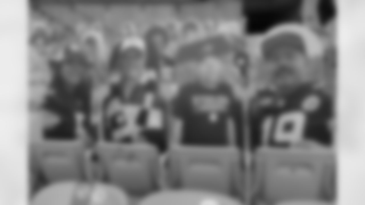 Fan cutouts at Heinz Field on Friday, Nov. 13, 2020 in Pittsburgh, PA. (Caitlyn Epes / Pittsburgh Steelers)