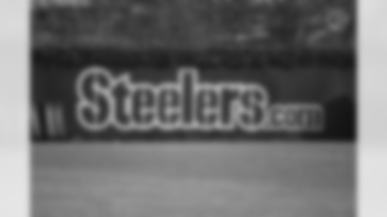 The Pittsburgh Steelers practice at the UPMC Rooney Sports Complex preparing for a Week 14 matchup against the Buffalo Bills, Friday, Dec. 11, 2020 in Pittsburgh, PA. (Caitlyn Epes / Pittsburgh Steelers)