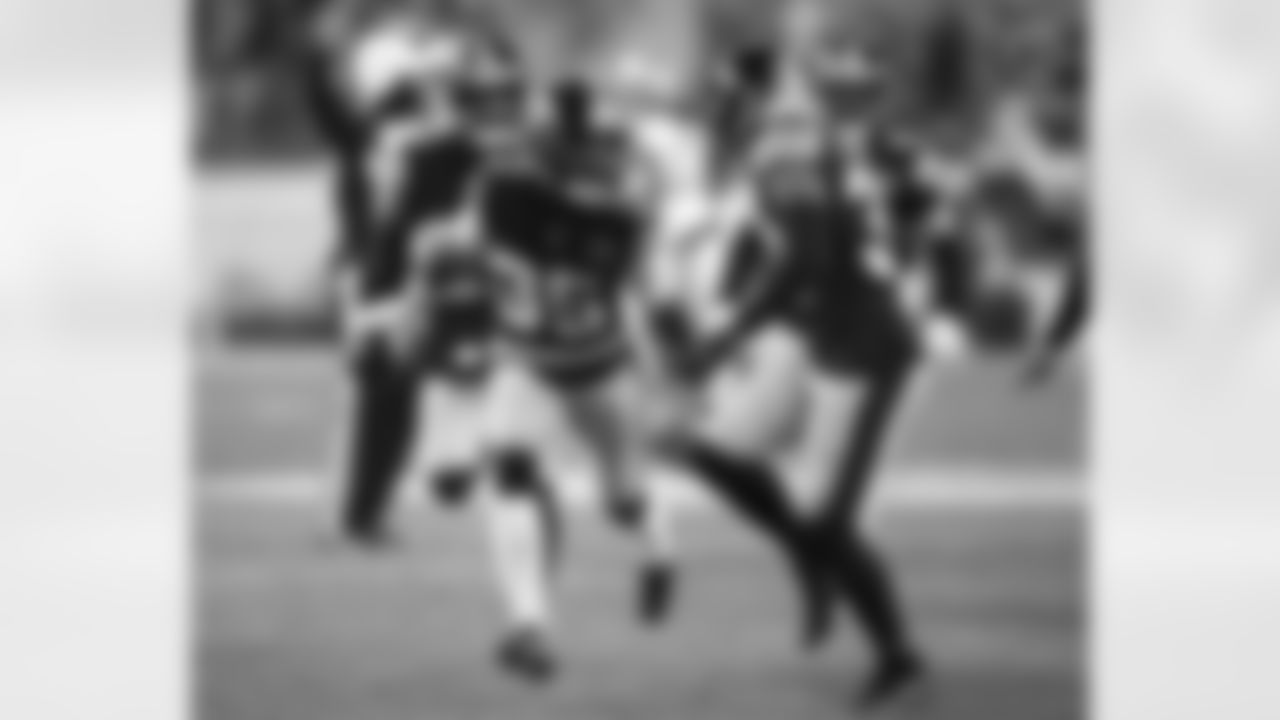 Pittsburgh Steelers cornerback Arthur Maulet (35) interprets a play during a regular season game between the Pittsburgh Steelers and the Las Vegas Raiders, Saturday, Dec. 24, 2022 in Pittsburgh, PA. The Steelers beat the Raiders 13-10. (Karl Roser / Pittsburgh Steelers)