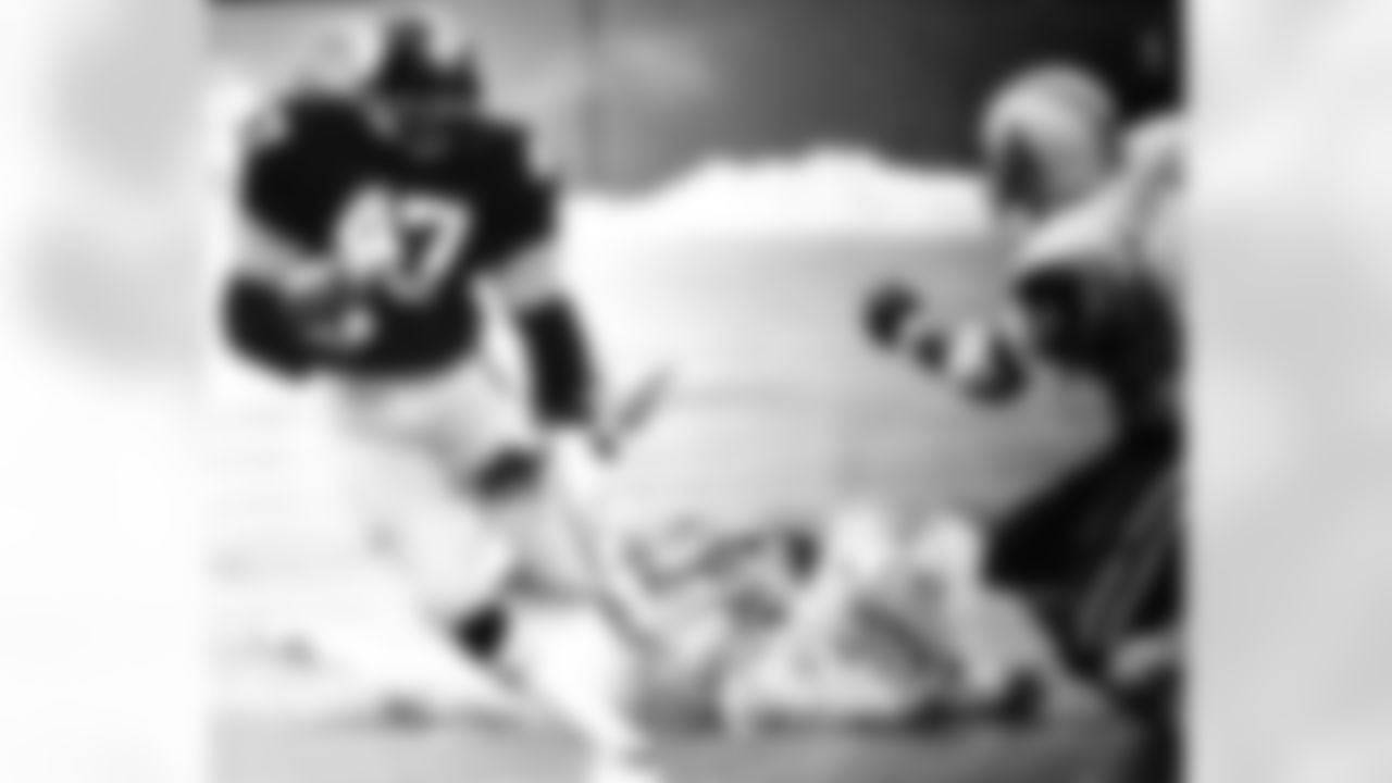 1970 MEL BLOUNT: Some scouts saw Blount as an NFL safety, but Chuck Noll was convinced he could play cornerback. Noll was correct. Historically, Blounts play at cornerback forced the NFL in 1977 to change some rules to give advantages to receivers, and statistically that play resulted in 57 career interceptions, including an NFL-best 11 in 1975, which was a 14-game season. Blount twice was named first-team All-Pro; he was the 1975 NFL Defensive Player of the Year; and he was a member of the Hall of Fames Class of 1989. Four Super Bowl rings.