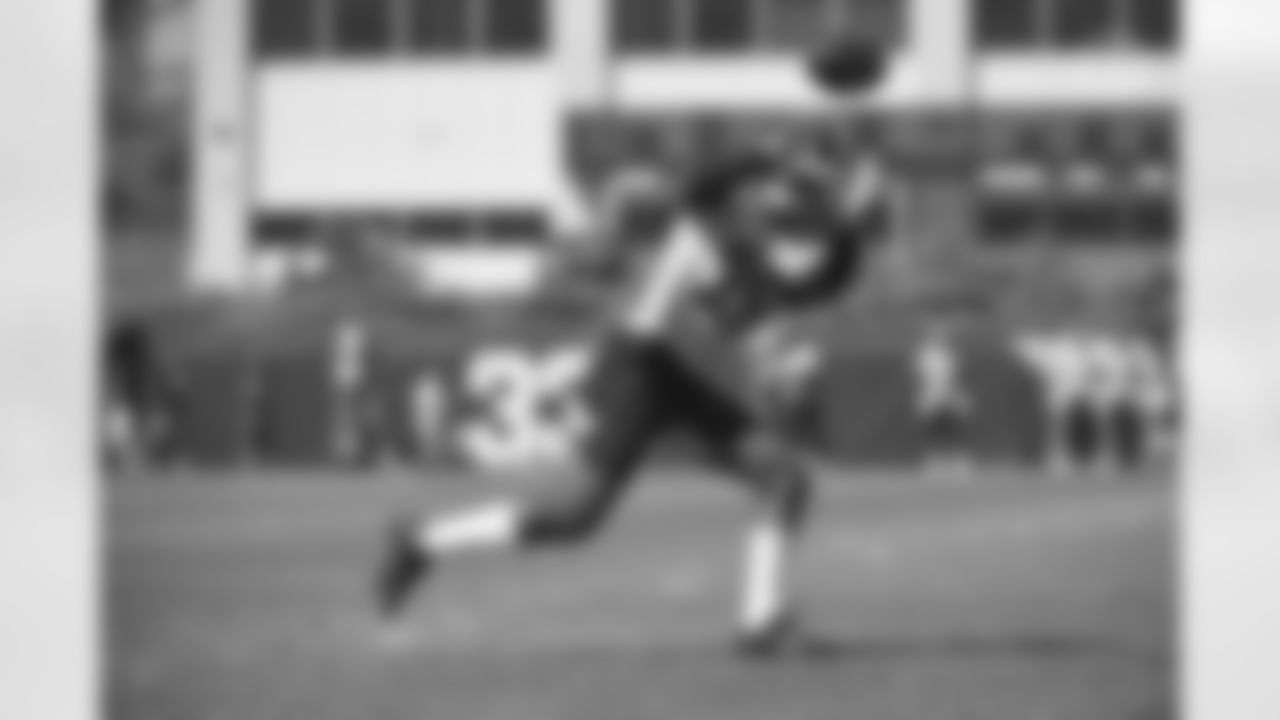 Pittsburgh Steelers cornerback Shakur Brown (29) participates in the Organized Team Activities (OTAs), Thursday May 27, 2021 at the UPMC Rooney Sports Complex. (Caitlyn Epes / Pittsburgh Steelers)