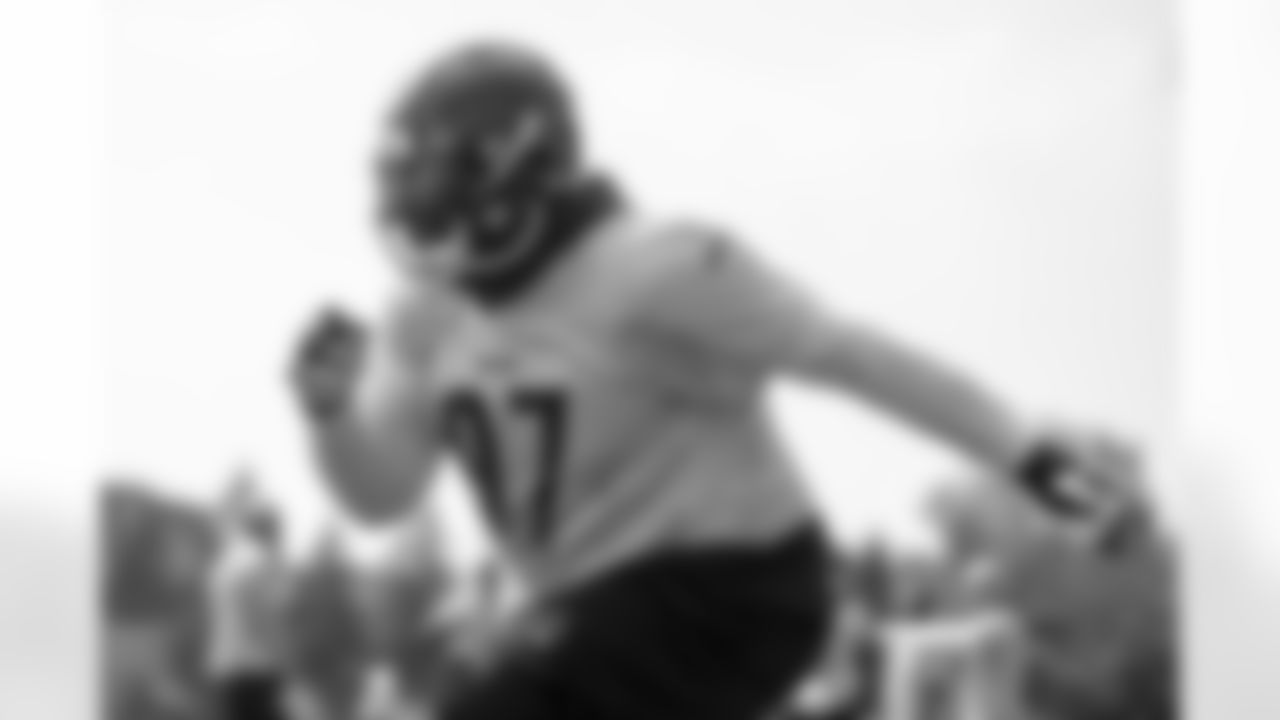 Pittsburgh Steelers defensive tackle Cameron Heyward (97) participates in the Organized Team Activities (OTAs), Tuesday May 25, 2021 at the UPMC Rooney Sports Complex. (Karl Roser / Pittsburgh Steelers)