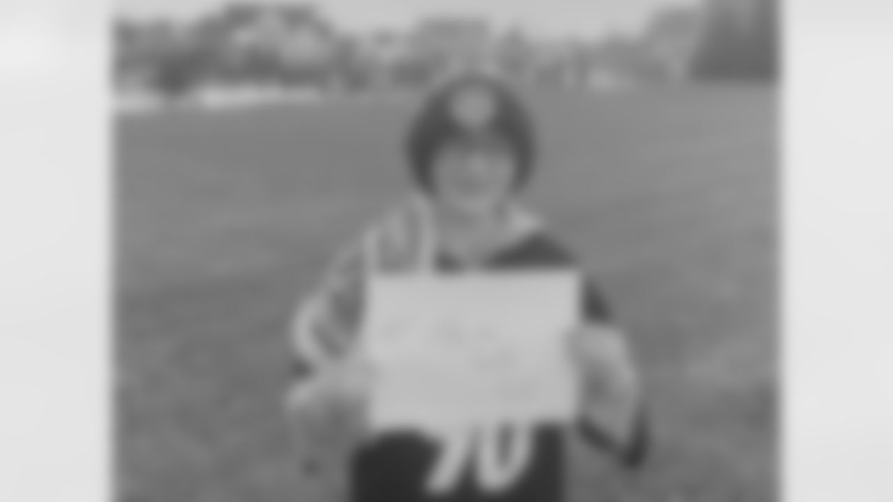 SNUTraditions_HereWeGoSigns_Jan132022442PM_Searfoss_Andrew_97494590_8B793D2C9A6F490DBF37A3D8A869462F.jpeg_97494590_8B793D2C9A6F490DBF37A3D8A869462F