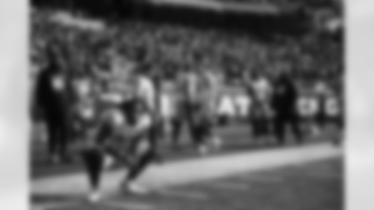 Pittsburgh Steelers running back Najee Harris (22) during a regular season game between the Pittsburgh Steelers and the Cincinnati Bengals, Sunday, Nov. 28, 2021 in Cincinnati, OH. The Steelers lost to the Bengals 41-10. (Caitlyn Epes / Pittsburgh Steelers)