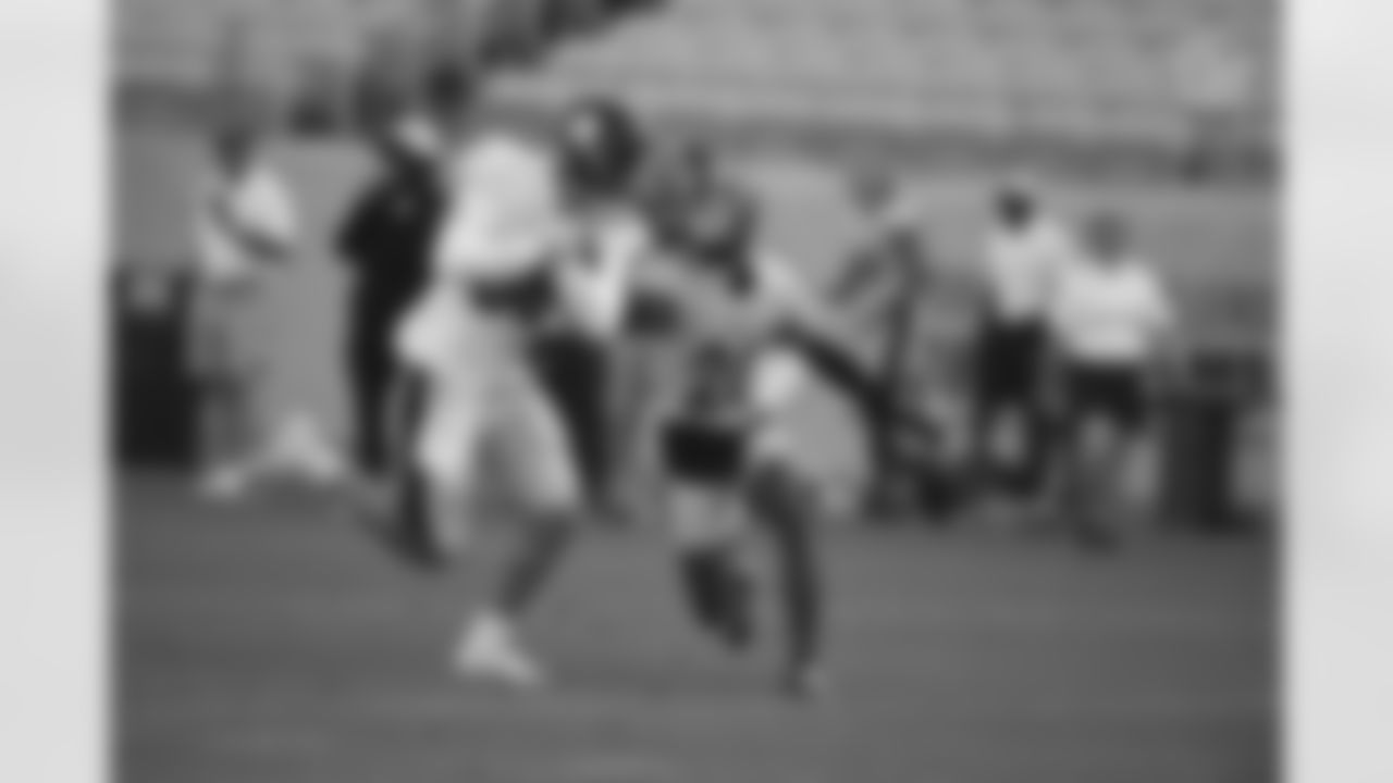 Pittsburgh Steelers tight end Pat Freiermuth (88) and Pittsburgh Steelers cornerback Cameron Sutton (20) train at Heinz Field during the 2021 Steelers Camp, Friday, July 30, 2021 in Pittsburgh, PA. (Karl Roser / Pittsburgh Steelers)