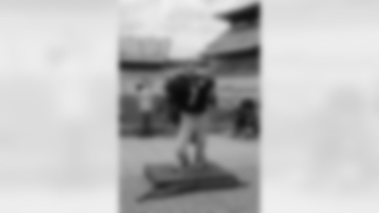 08_DraftDay_HeinzField_dh_548