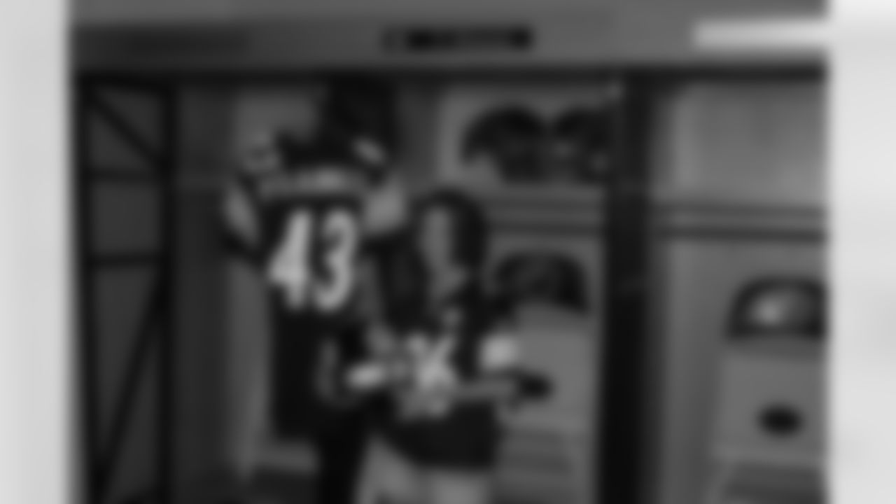 08_DraftDay_HeinzField_dh_215