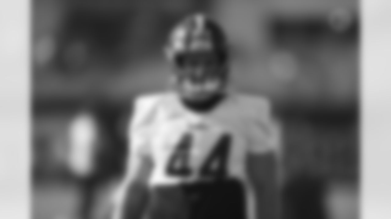Pittsburgh Steelers fullback Derek Watt (44) practices at the UPMC Rooney Sports Complex preparing for a Week 10 matchup against the Cincinnati Bengals, Friday, Nov. 13, 2020 in Pittsburgh, PA. (Karl Roser / Pittsburgh Steelers)