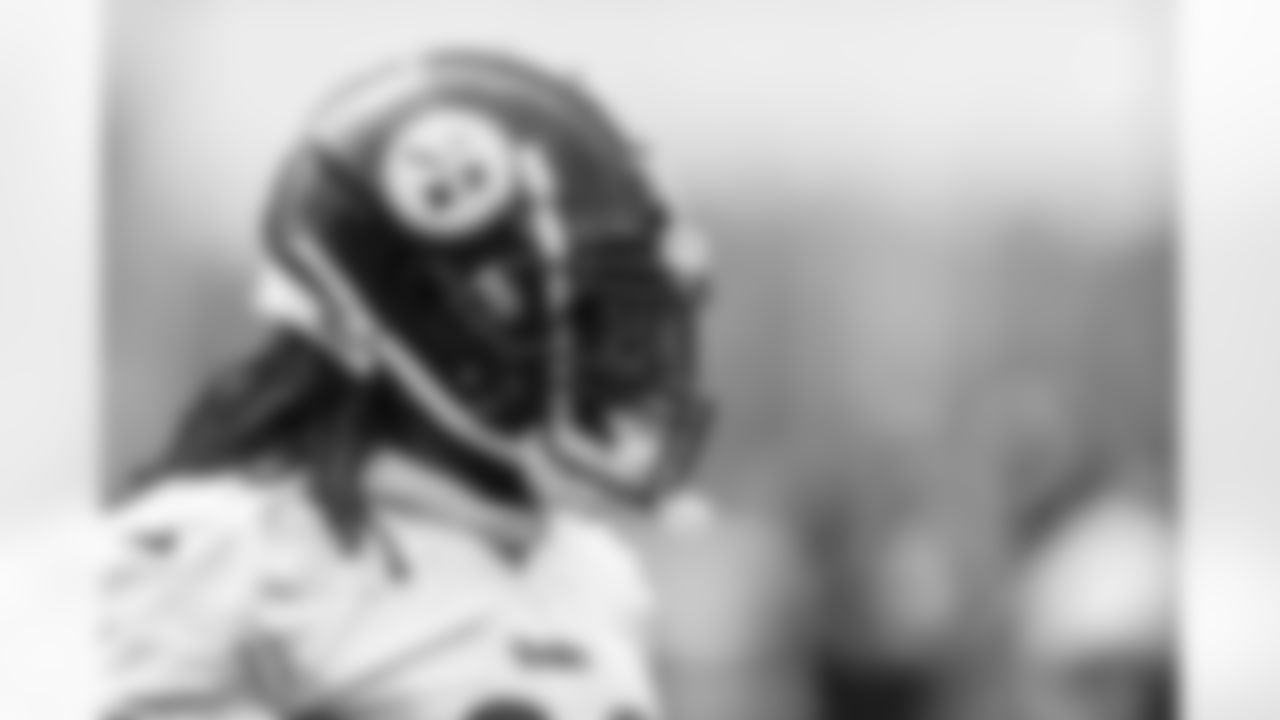 Pittsburgh Steelers running back Najee Harris (22) participates in the Organized Team Activities (OTAs), Thursday June 2, 2022 at the UPMC Rooney Sports Complex. (Karl Roser / Pittsburgh Steelers)