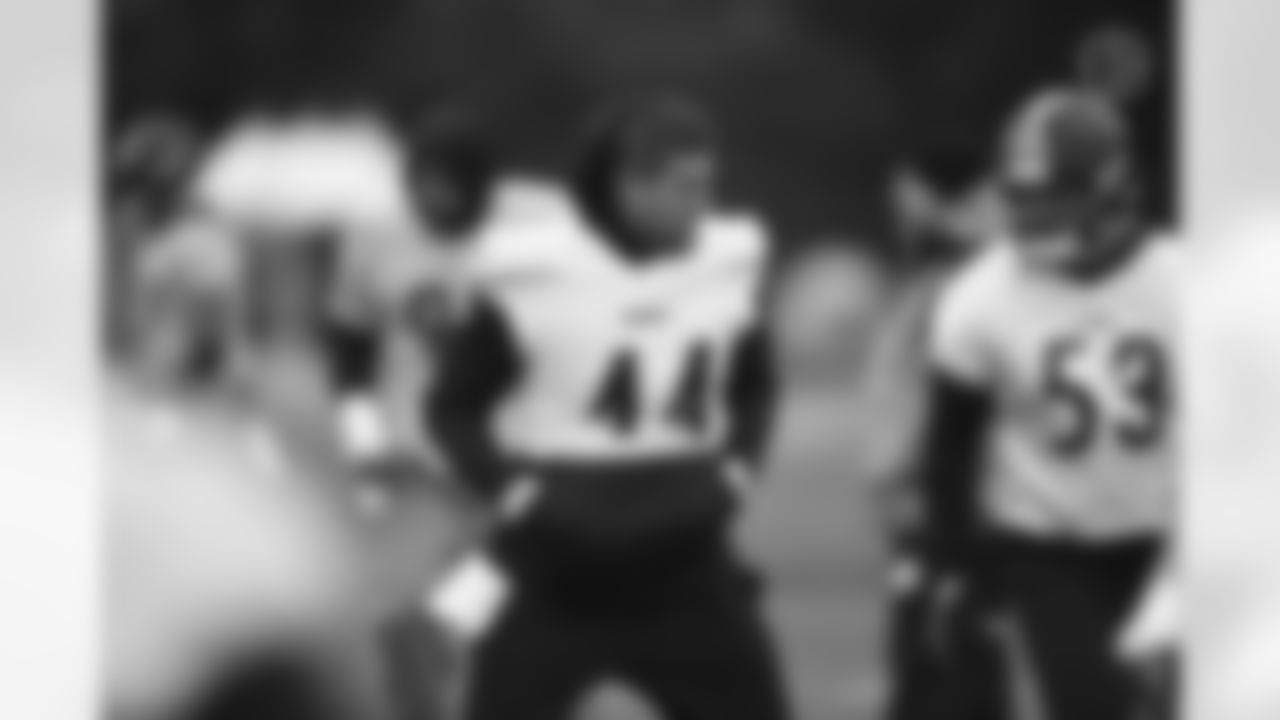 Pittsburgh Steelers fullback Derek Watt (44) during practice at the UPMC Rooney Sports Complex preparing for a Week 12 matchup against the Cincinnati Bengals, Friday, Nov. 26, 2021 in Pittsburgh, PA. (Karl Roser / Pittsburgh Steelers)