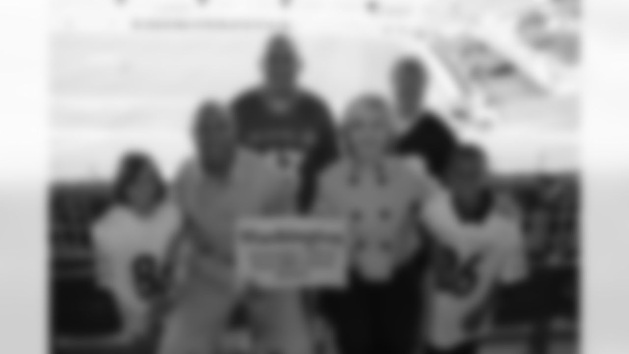08_CaringTeam_Luncheon_dh_254
