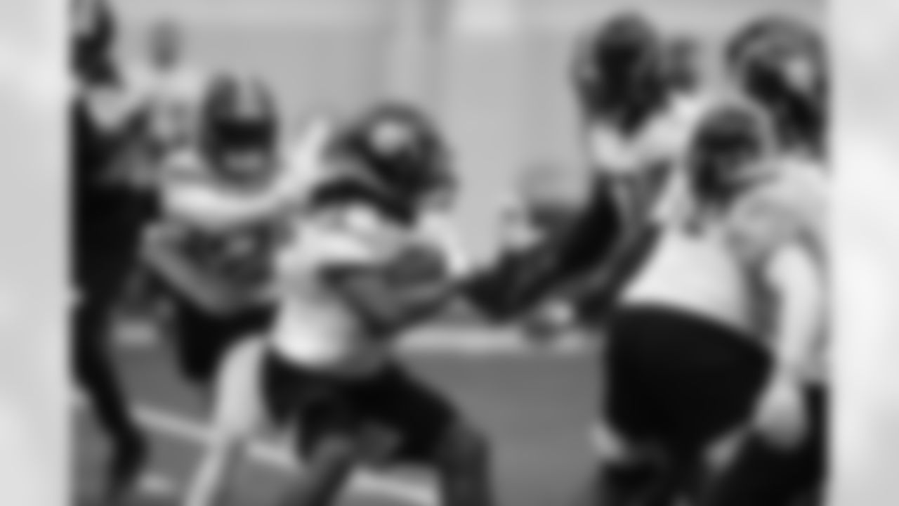 Pittsburgh Steelers running back Trey Edmunds (33) practices at the UPMC Rooney Sports Complex preparing for a Week 10 matchup against the Cincinnati Bengals, Wednesday, Nov. 11, 2020 in Pittsburgh, PA. (Karl Roser / Pittsburgh Steelers)