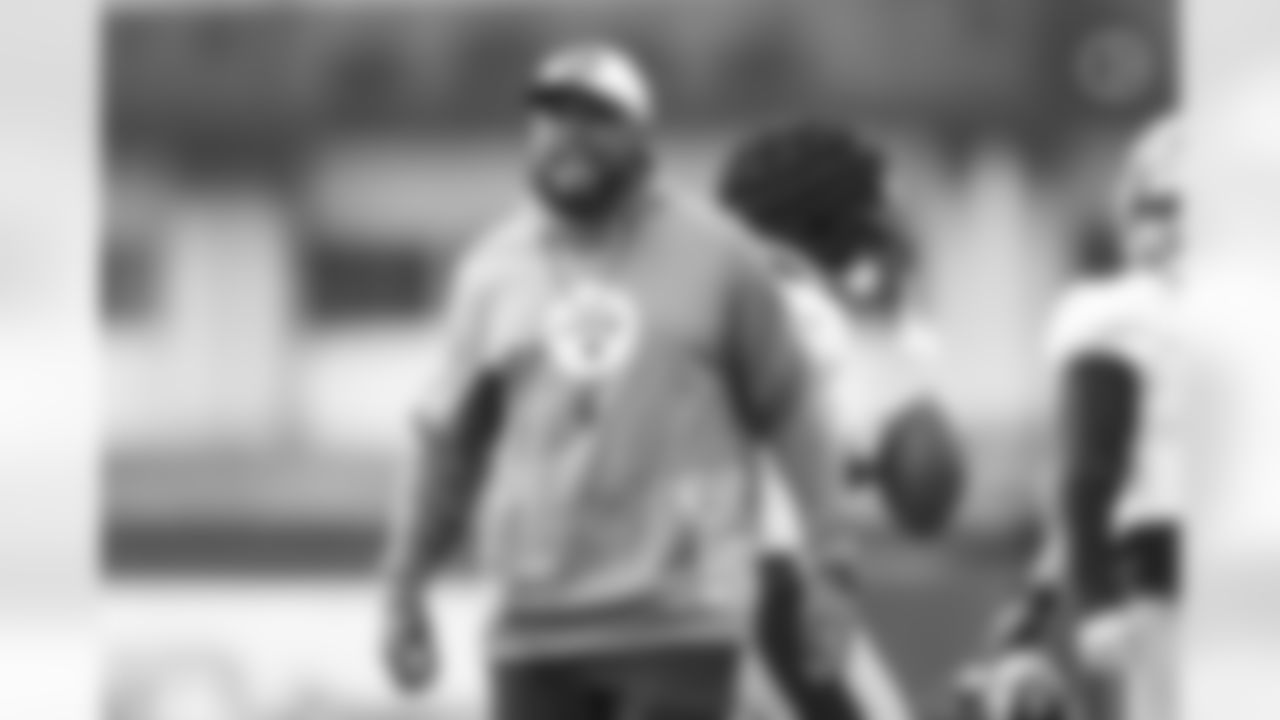 Pittsburgh Steelers head coach Mike Tomlin during practice at the UPMC Rooney Sports Complex preparing for a Week 17 matchup against the Baltimore Ravens Friday, Dec. 30, 2022 in Pittsburgh, PA. (Abigail Dean / Pittsburgh Steelers)
