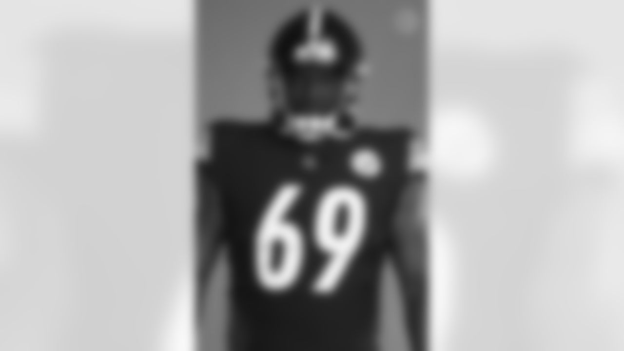 Pittsburgh Steelers offensive lineman Kevin Dotson (69) poses for a photo during the Steelers 2021 media day, Saturday, July 24, 2021 in Pittsburgh, PA. (Caitlyn Epes / Pittsburgh Steelers)