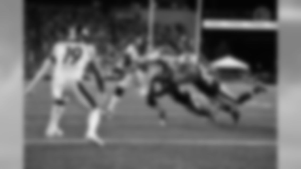 A 2019 regular season game between the Pittsburgh Steelers and the New England Patriots on Sunday, September 8, 2019.