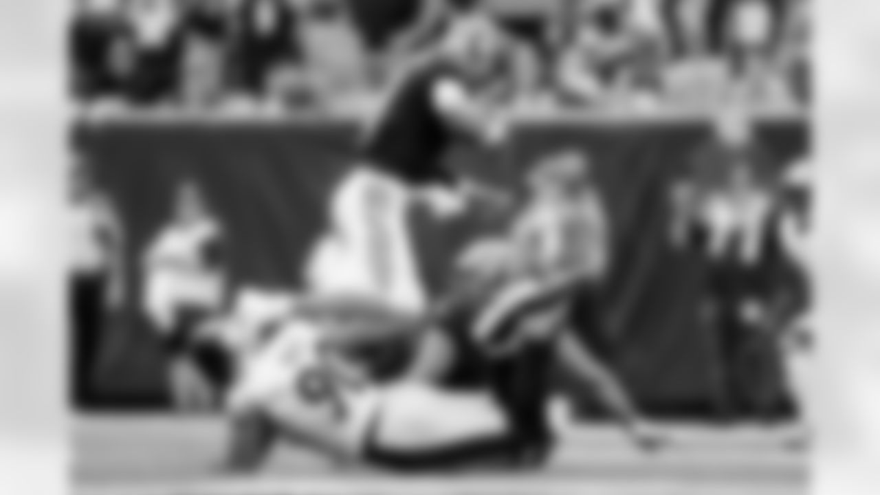 Pittsburgh Steelers linebacker T.J. Watt (90) during a regular season game between the Pittsburgh Steelers and the Cincinnati Bengals, Sunday, Sept. 11, 2022 in Cincinnati, OH. The Steelers beat the Bengals in OT 23-20. (Abigail Dean / Pittsburgh Steelers)