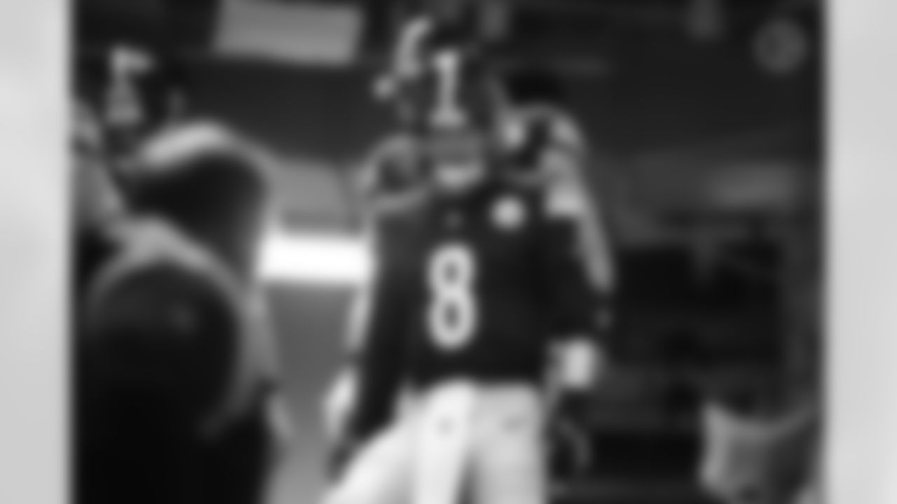 Pittsburgh Steelers quarterback Kenny Pickett (8) during a regular season game between the Pittsburgh Steelers and the Baltimore Ravens, Sunday, Dec. 11, 2022 in Pittsburgh, PA. (Jared Wickerham / Pittsburgh Steelers)