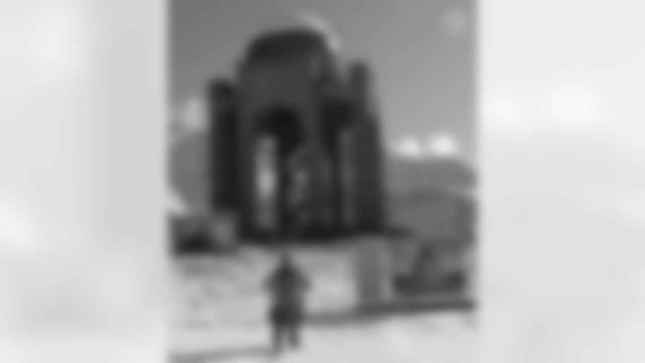 SNUTraditions_TerribleTowelAroundTheWorld_Apr202021740PM_Ashbaugh_Nick_97494590_31060F823C674F41982AF4D140233797.jpeg_97494590_31060F823C674F41982AF4D140233797
