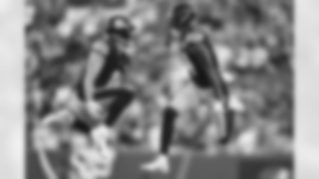 Pittsburgh Steelers quarterback Kenny Pickett (8) and Pittsburgh Steelers wide receiver George Pickens (14) during a preseason game between the Pittsburgh Steelers and the Tampa Bay Buccaneers, Friday, Aug. 11, 2023 in Tampa, FL. (Karl Roser / Pittsburgh Steelers)