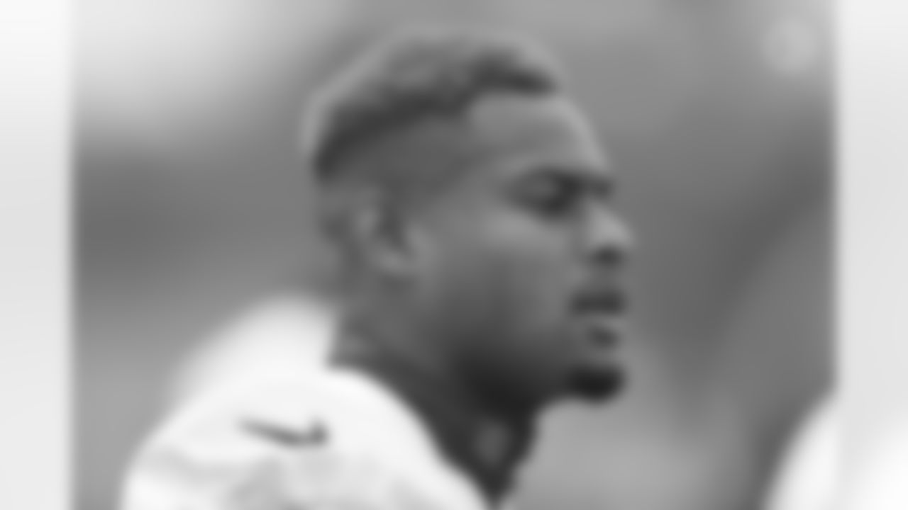 Pittsburgh Steelers wide receiver JuJu Smith-Schuster (19) participates in the Organized Team Activities (OTAs), Wednesday June 9, 2021 at the UPMC Rooney Sports Complex. (Karl Roser / Pittsburgh Steelers)