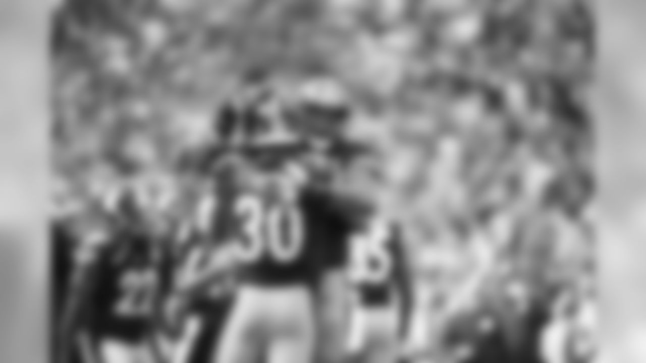 A 2018 Regular Season game between the Pittsburgh Steelers and the Kansas City Chiefs on Sunday, September 16, 2018.