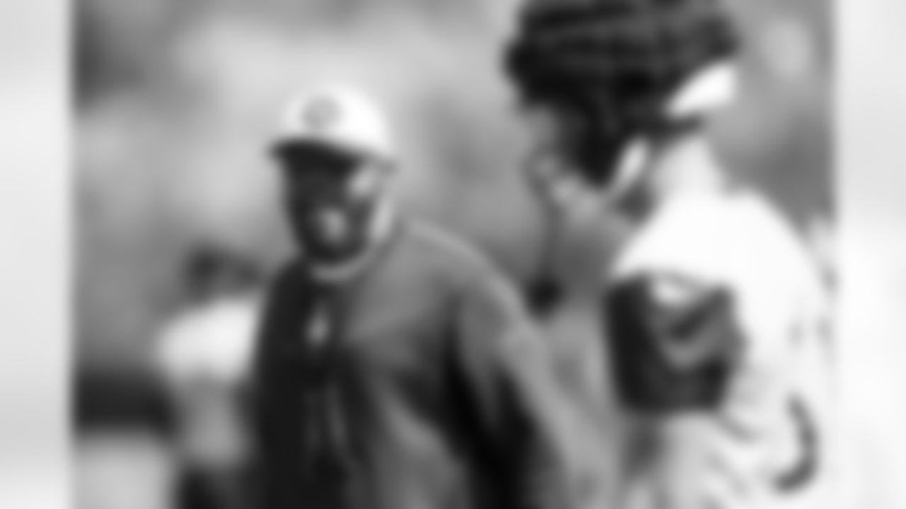 Pittsburgh Steelers head coach Mike Tomlin during practice at the UPMC Rooney Sports Complex preparing for a Week 2 matchup against the Cleveland Browns Thursday, Sept. 14, 2023 in Pittsburgh, PA. (Abigail Dean / Pittsburgh Steelers)