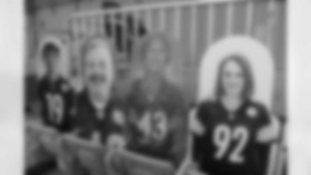 Fan cutouts at Heinz Field on Friday, Nov. 13, 2020 in Pittsburgh, PA. (Caitlyn Epes / Pittsburgh Steelers)