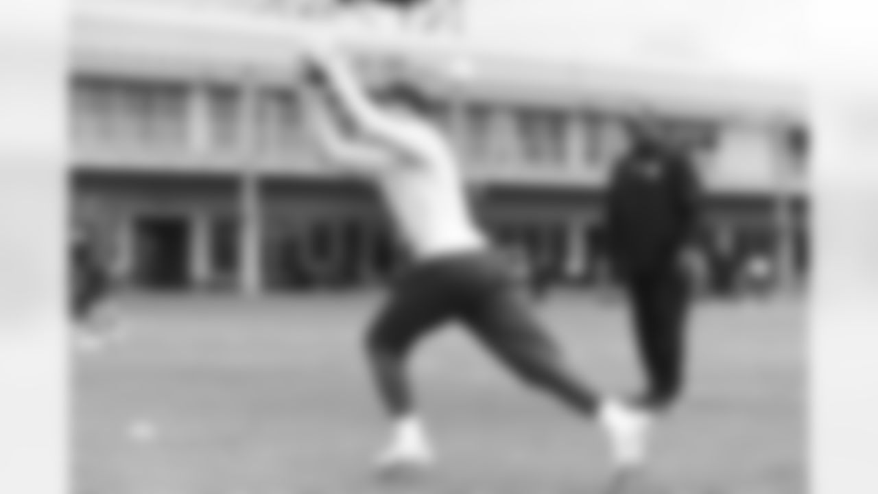 Pittsburgh Steelers tight end Jace Sternberger (85) participates in Phase Two of the voluntary offseason workout program, Wednesday May 4, 2022 at the UPMC Rooney Sports Complex. (Caitlyn Epes / Pittsburgh Steelers)