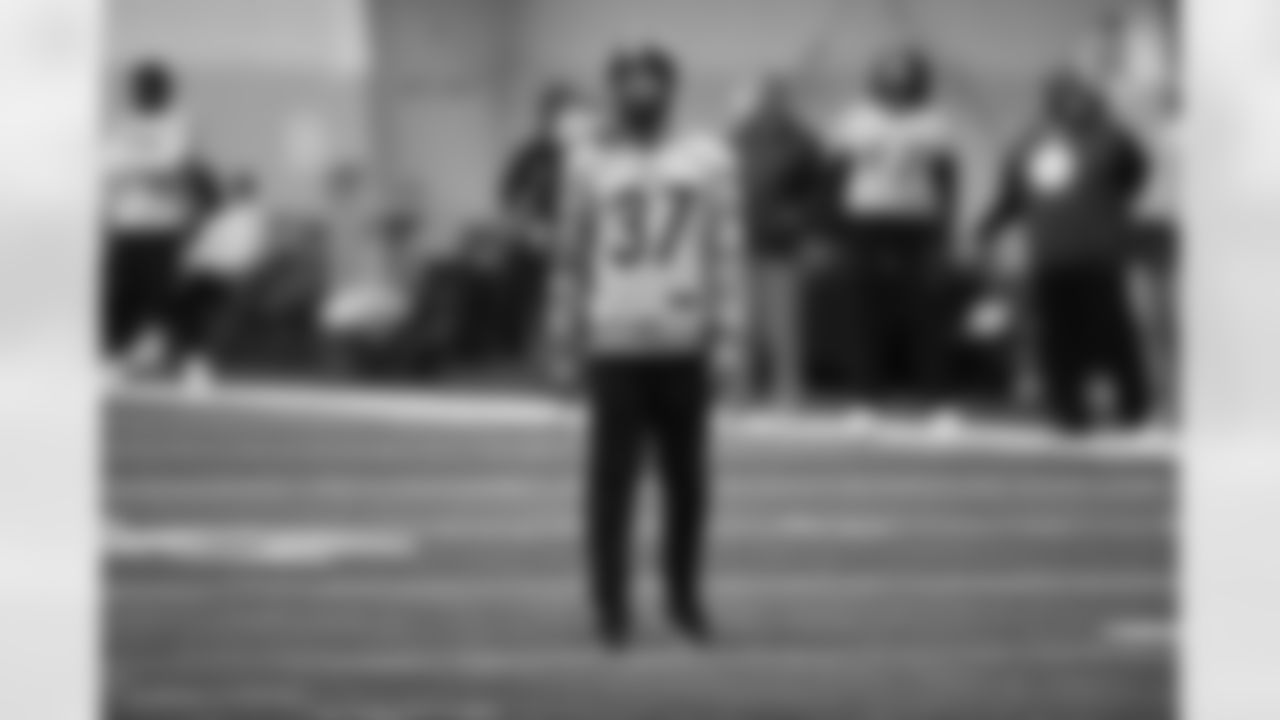 Pittsburgh Steelers safety Donovan Stiner (37) during practice at the UPMC Rooney Sports Complex preparing for a Week 16 matchup against the Kansas City Chiefs, Wednesday, Dec. 22, 2021 in Pittsburgh, PA. (Karl Roser / Pittsburgh Steelers)
