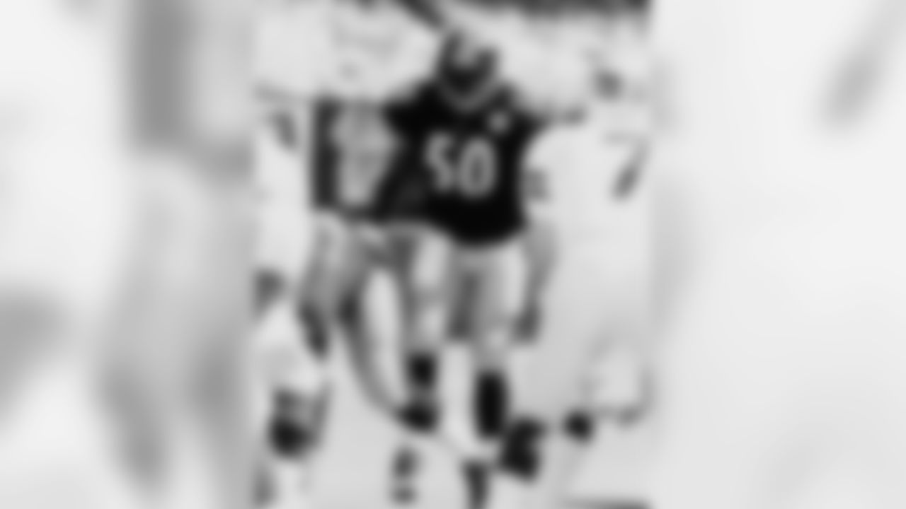Earl Holmes (96-01)