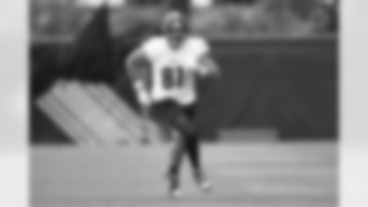 Pittsburgh Steelers tight end Zach Gentry (81) during practice at the UPMC Rooney Sports Complex on Wednesday, Aug. 31, 2022 in Pittsburgh, PA. (Abigail Dean / Pittsburgh Steelers)