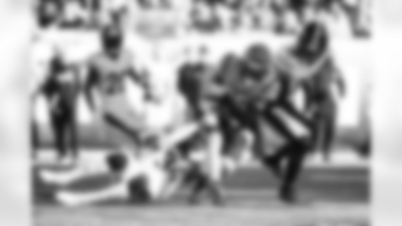 Pittsburgh Steelers safety Terrell Edmunds (34) and Pittsburgh Steelers safety Minkah Fitzpatrick (39) during a regular season game between the Pittsburgh Steelers and the Cincinnati Bengals, Sunday, Nov. 28, 2021 in Cincinnati, OH. The Steelers lost to the Bengals 41-10. (Caitlyn Epes / Pittsburgh Steelers)