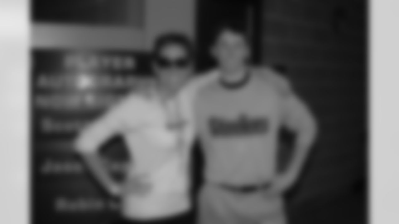 08_DraftDay_HeinzField_dh_271