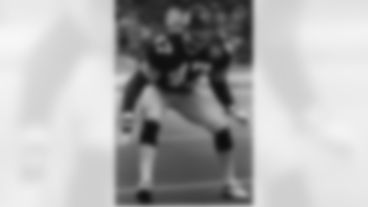 Mel Blount was inducted into the Pro Football Hall of Fame in 1989