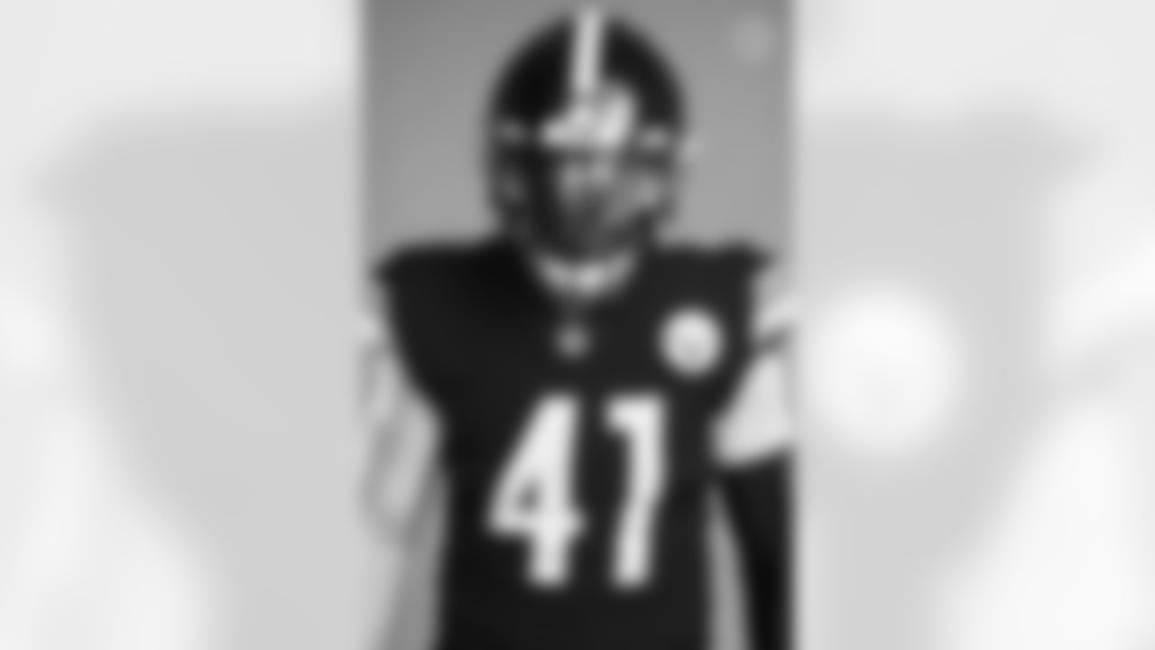 Pittsburgh Steelers linebacker Robert Spillane (41) poses for a photo during the Steelers 2021 media day, Saturday, July 24, 2021 in Pittsburgh, PA. (Caitlyn Epes / Pittsburgh Steelers)
