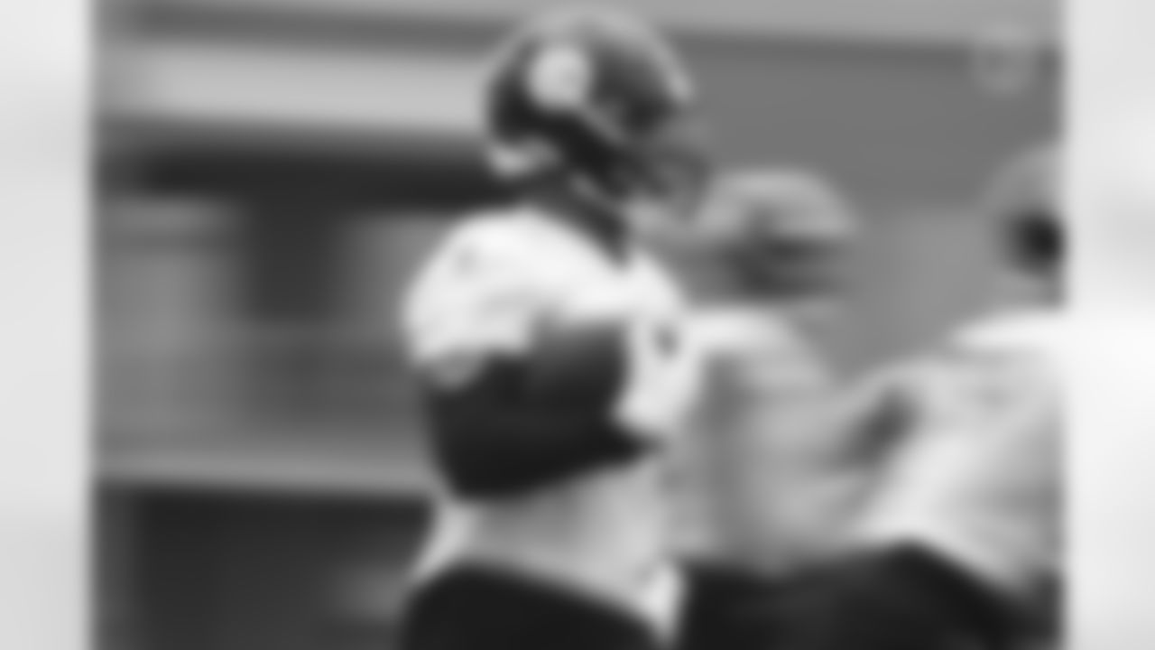 Pittsburgh Steelers running back James Conner (30) practices at the UPMC Rooney Sports Complex preparing for a Week 1 matchup against the New York Giants, Friday, Sept. 11, 2020 in Pittsburgh, PA. (Karl Roser / Pittsburgh Steelers)