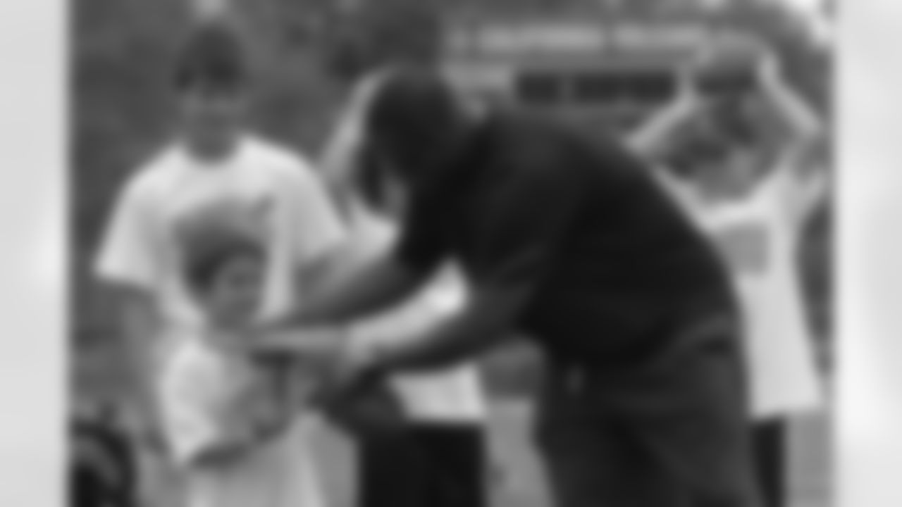 2010_steelers_youth_camp_calu