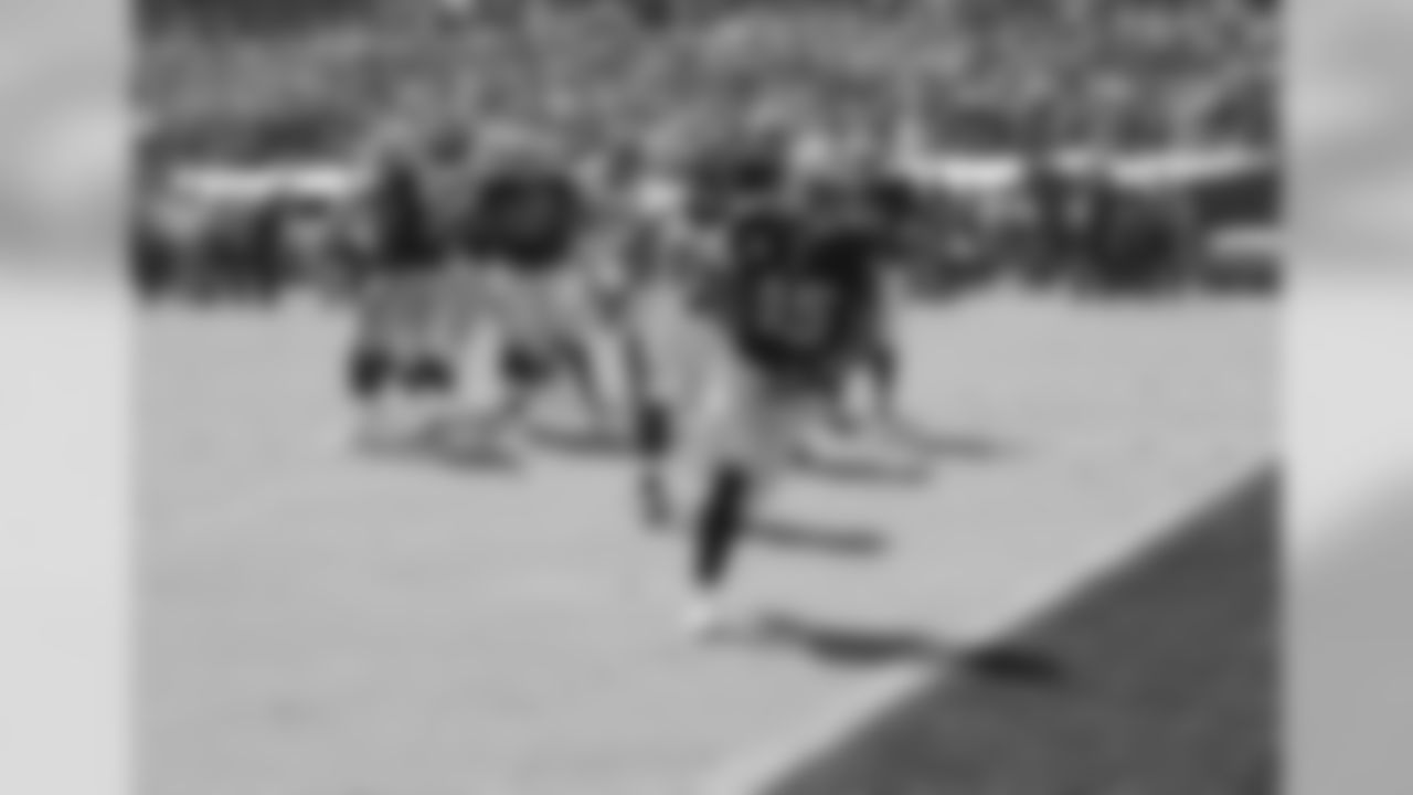 WR Michael Crabtree leads all Raiders pass catchers in receptions with 40. Crabtree's 40 receptions have gone for 483 yards and three touchdowns.