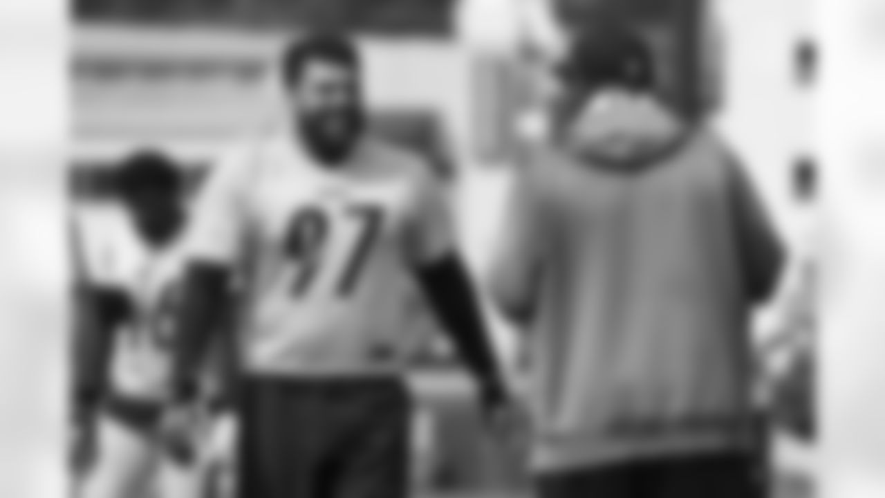 Pittsburgh Steelers defensive tackle Cameron Heyward (97) participates in the Organized Team Activities (OTAs), Tuesday May 24, 2022 at the UPMC Rooney Sports Complex. (Karl Roser / Pittsburgh Steelers)