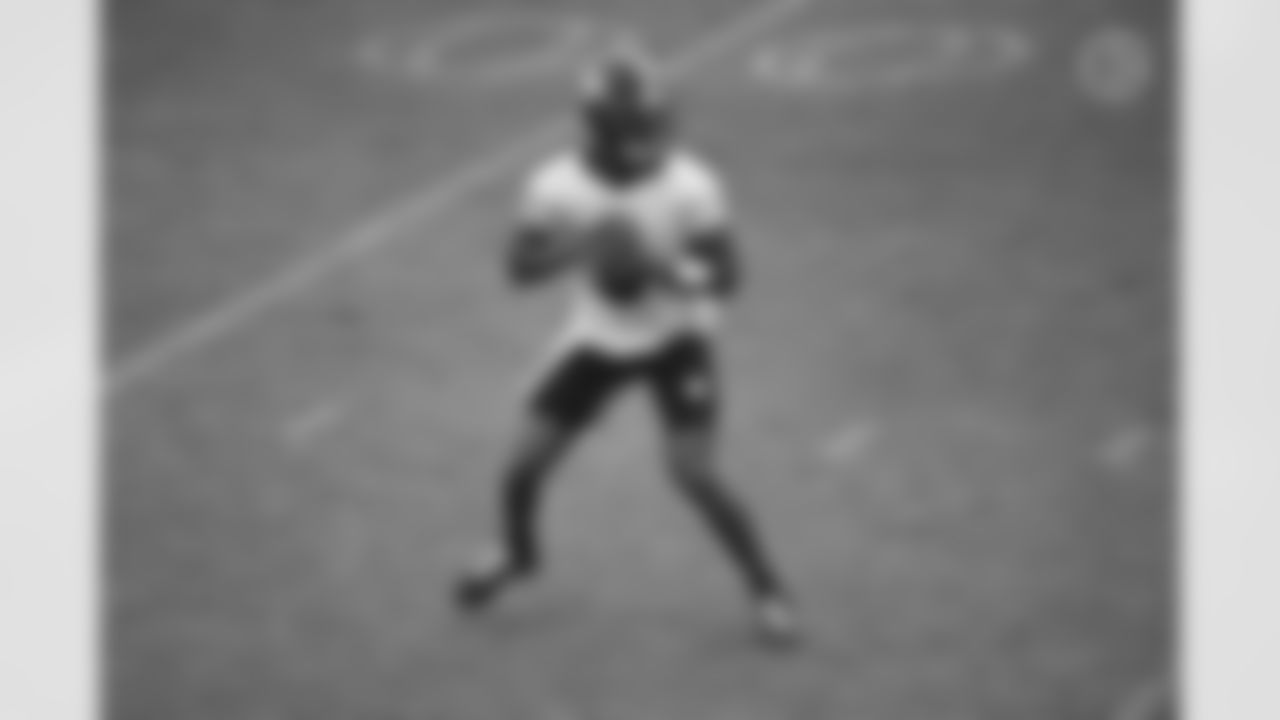 Pittsburgh Steelers quarterback Joshua Dobbs (5) practices at the UPMC Rooney Sports Complex preparing for a Week 1 matchup against the New York Giants, Saturday, Sept. 12, 2020 in Pittsburgh, PA. (Caitlyn Epes / Pittsburgh Steelers)