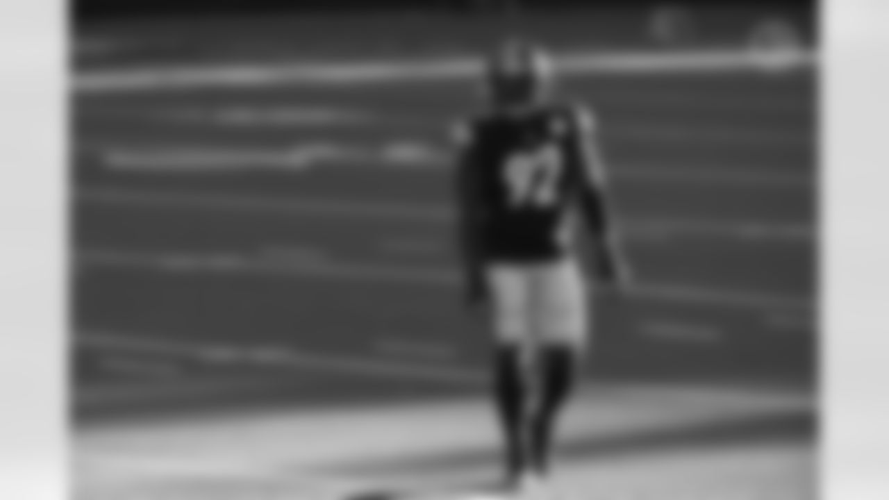 Pittsburgh Steelers linebacker Olasunkanmi Adeniyi (92) during a regular season game between the Pittsburgh Steelers and the Dallas Cowboys, Sunday, Nov. 8, 2020 in Dallas, TX. (Caitlyn Epes / Pittsburgh Steelers)